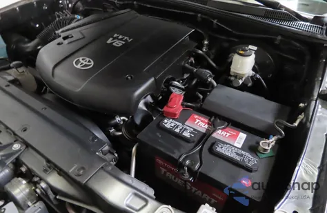 2010 Toyota Tacoma Double Cab Prerunner z USA, uszkodzony, nr VIN 3TMJU4GN7AM094460